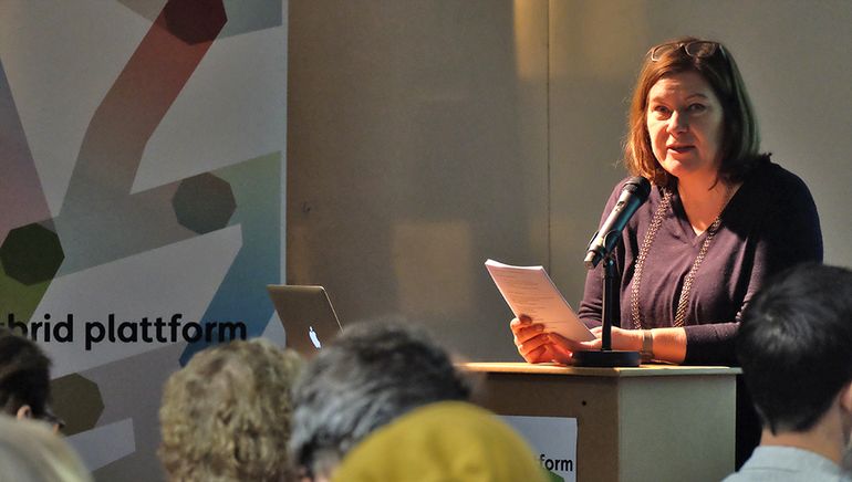 Moderation: Prof. Kora Kimpel
