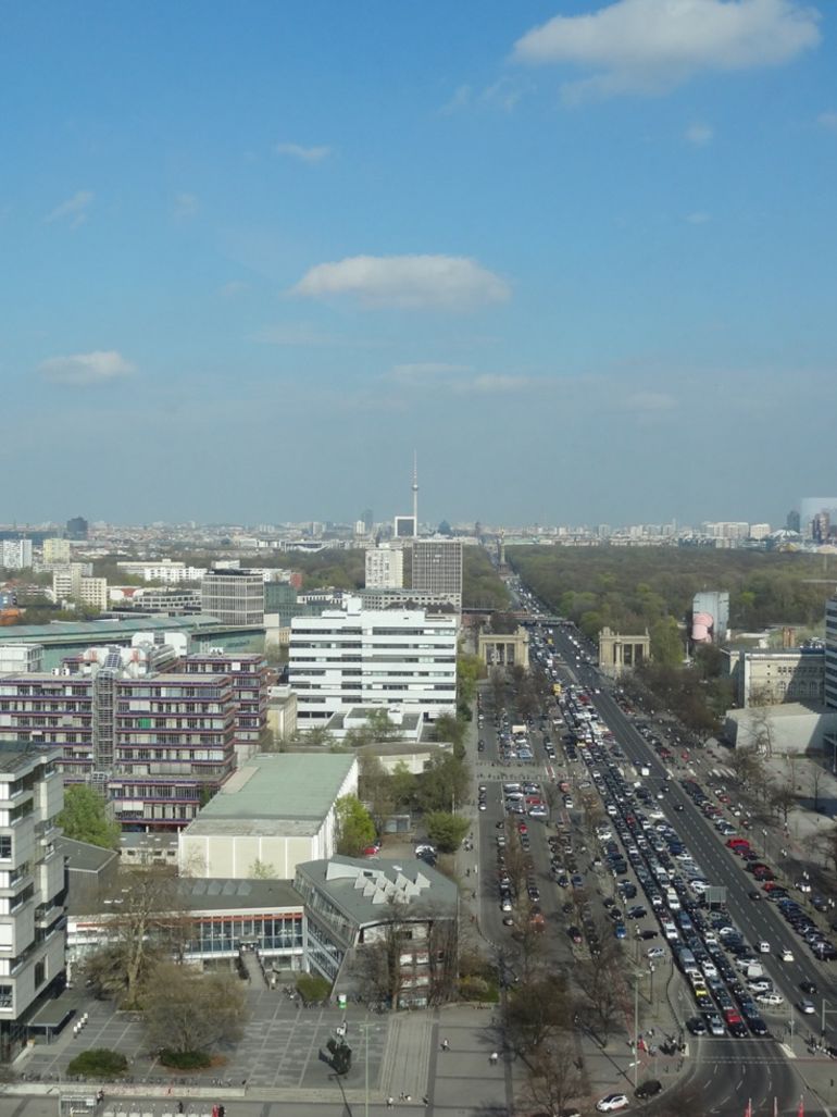 Ausblick vom TEL Gebäude im Cafe Skyline