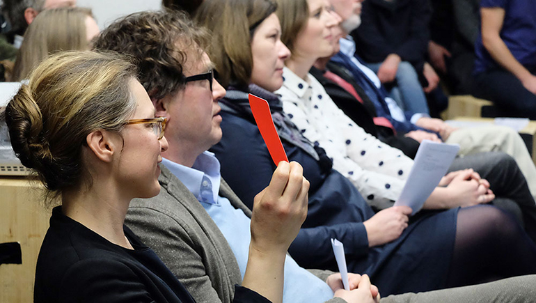 Image Weeknote Hybrid Talks Audience