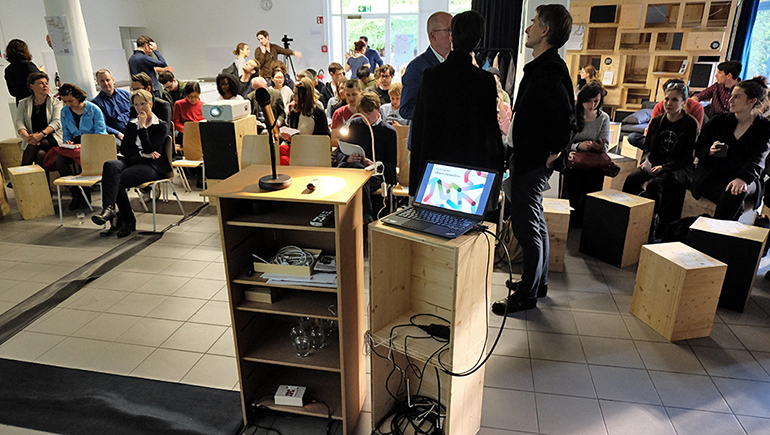 Image Weeknote Designing Space Crowd in Hybrid Lab